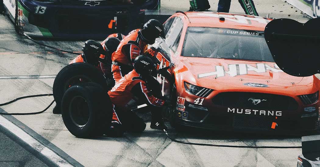 Five Most Famous NASCAR Tracks To Visit